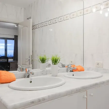 3 Bed With 3 En-Suite Bath Half Open Villa, Airco And Perfect Wifi * Адехе