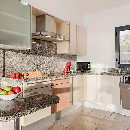 Дом отдыха 3 Bed With 3 En-Suite Bath Half Open Villa, Airco And Perfect Wifi Адехе