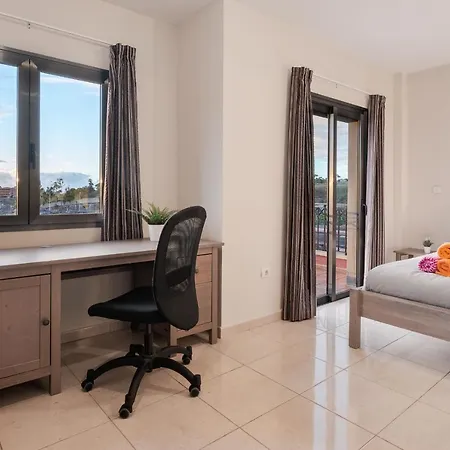 3 Bed With 3 En-Suite Bath Half Open Villa, Airco And Perfect Wifi Semesterbostad
